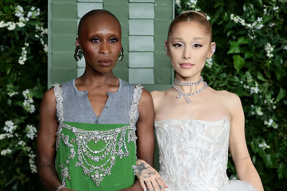 ariana garnde and cynthia.webp