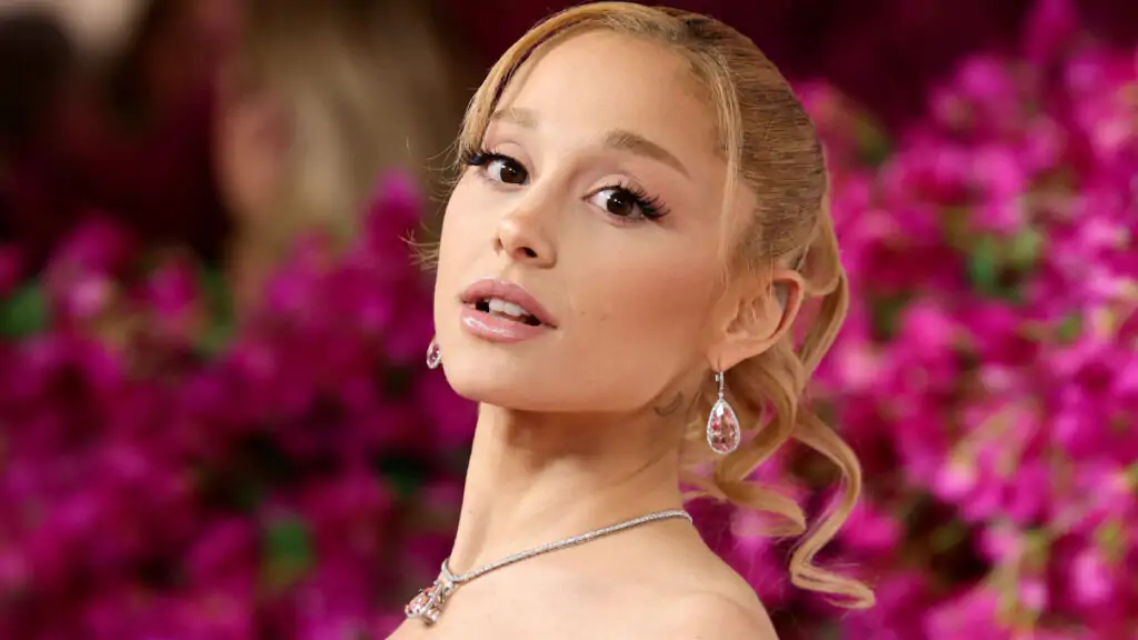 ariana-2.jpg