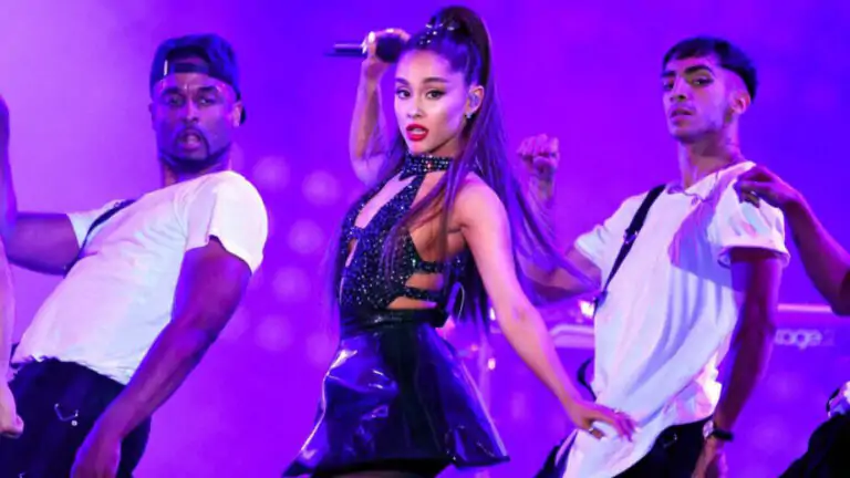 ariana-grande-at-bell-center.jpg